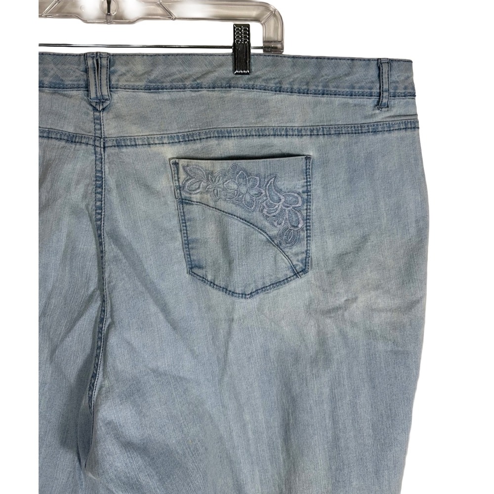 Gloria Vanderbilt Womens 24W Light Wash Floral Embroidered Capri Jeans Blue - Picture 4 of 9